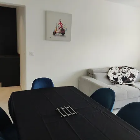 Sweet Vieille Apartment Annecy