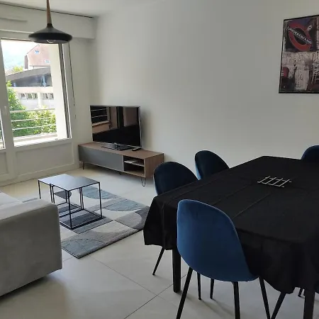 Sweet Vieille Apartment *